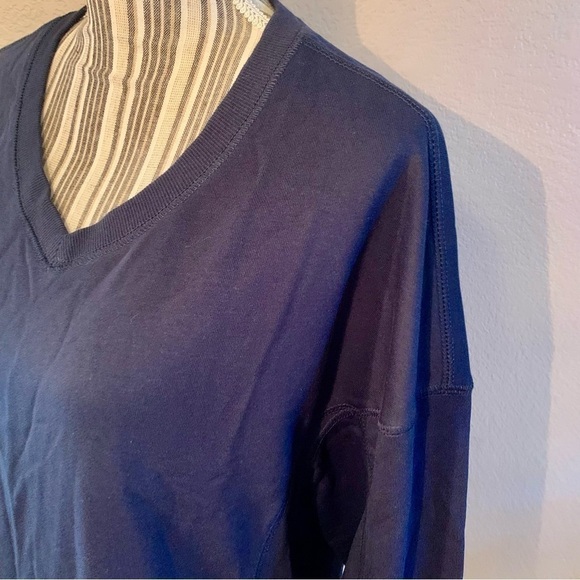 NEW Sweatshirt Medium Navy Blue V-Neck Long-Sleeved Basic Top NWOT! - Picture 7 of 13